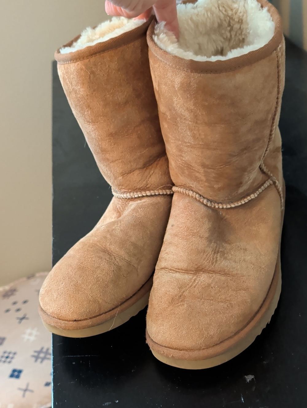 UGG Classic Short Suede Boots in Chestnut